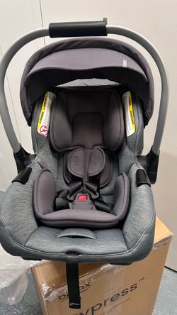 Britax Cypress Infant Car Seat + 2 Alpine Bases