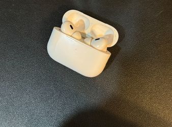 A2698 AirPods Pro 2 Good Condition
