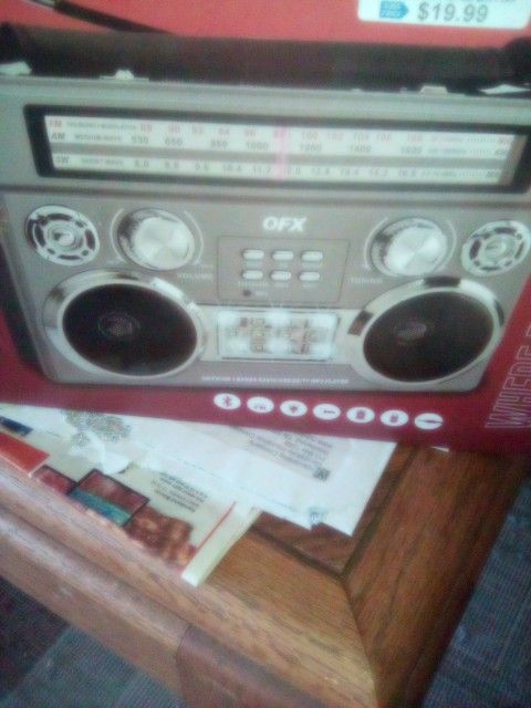 Brand New Am fm Shortwave Portable Radio W/ Bluetooth 