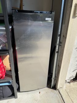 Frigidaire Upright Freezer – Stainless Steel Look