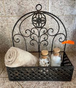 DECORATIVE METAL SHELF