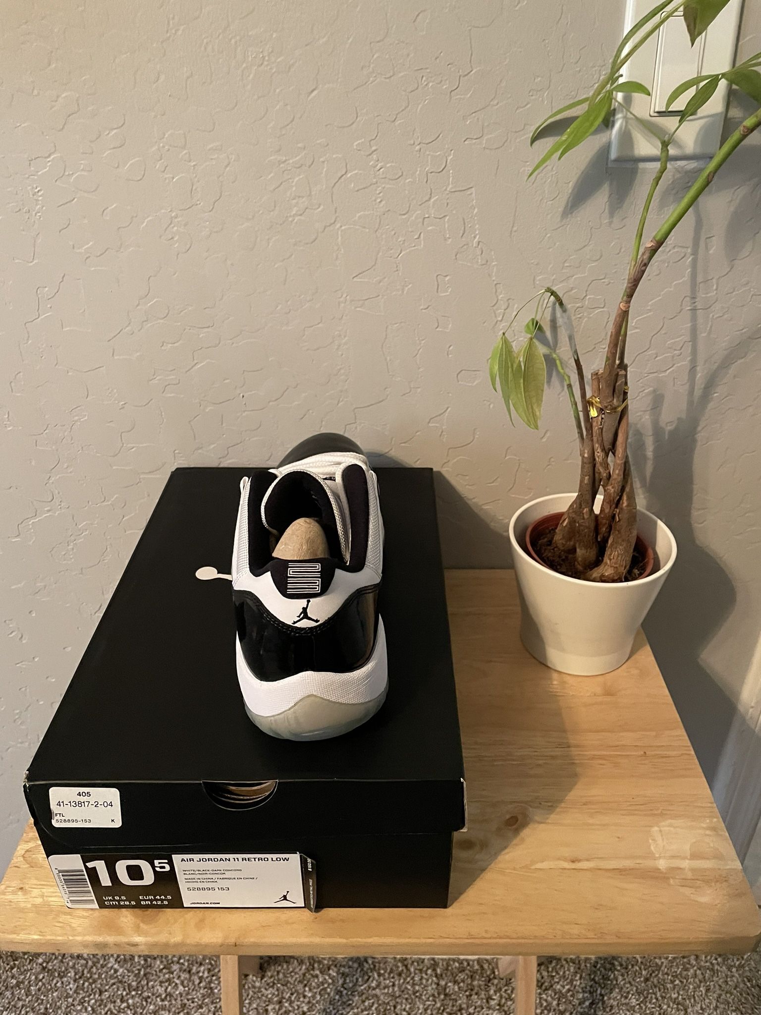 Size 10.5 - Air Jordan 11 Retro Low Concord NEW DS!!