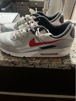 Men’s shoes size 14