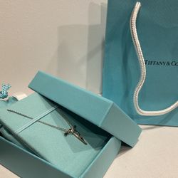 Tiffany&Co Necklace - Elsa Peretti Crucifix Pendant