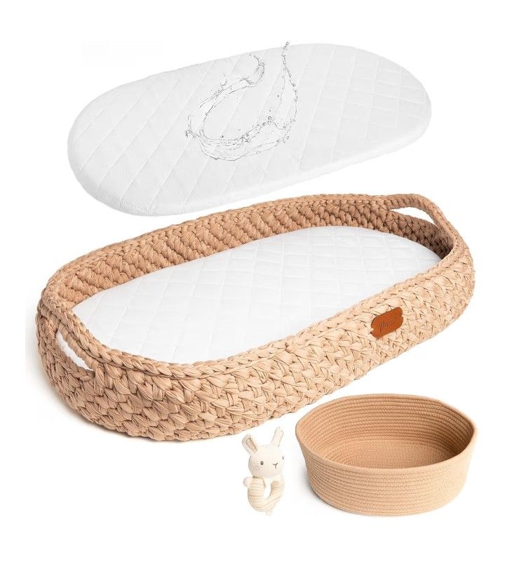 Moses Basket Originally 90$