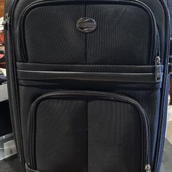 Suitcase , Carry On American Tourists 