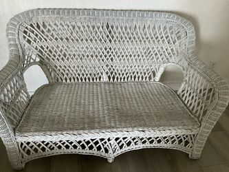 White Wicker Loveseat Settee