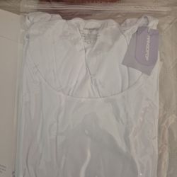 New MANGOPOP T-Shirt Womens XL White Round Neck Casual Classic Tee Soft Top