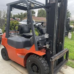 Toyota Forklift Model 7FGU20