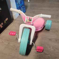 Minie Mouse Themed Plastic tricycle 