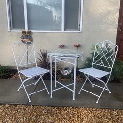 Bistro Table And Chairs Set Of 3 Antic White 