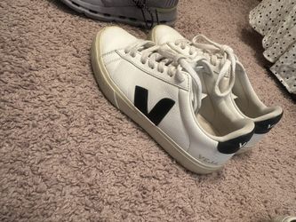 Sneakers women Veja / On cloud / Nike