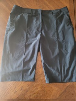 🖤 Cutter & Buck Women’s Black Bermuda Golf Shorts Size 10 Stretch