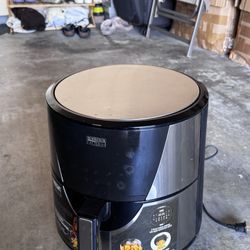 Touchscreen  Air Fryer 8 Qt
