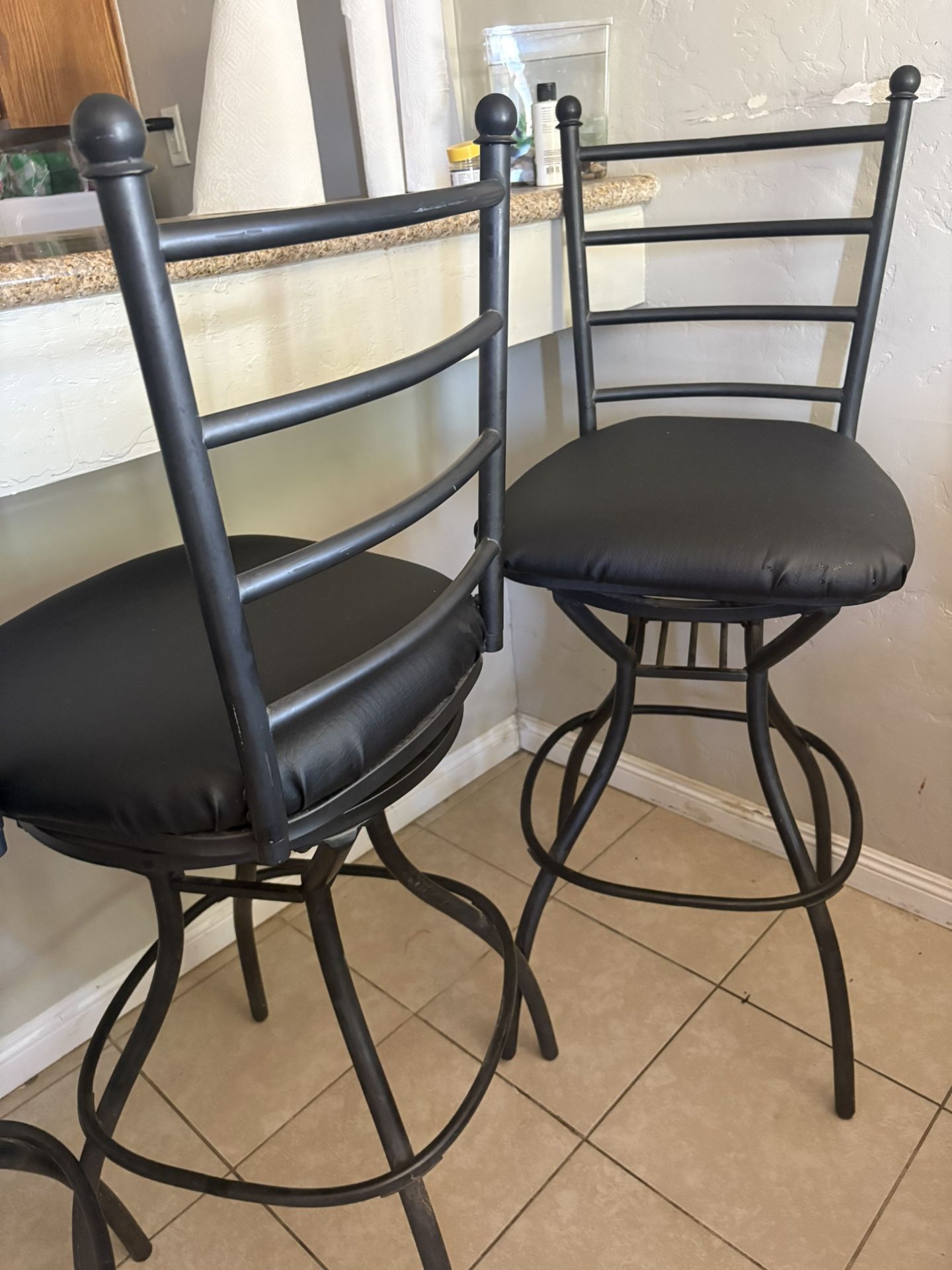 Bancos altos / high stools