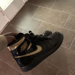 9.5 Jordan’s  1’s