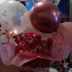 Valentine Bear Balloon Bouquet! 