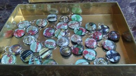 Necklace glass pendants