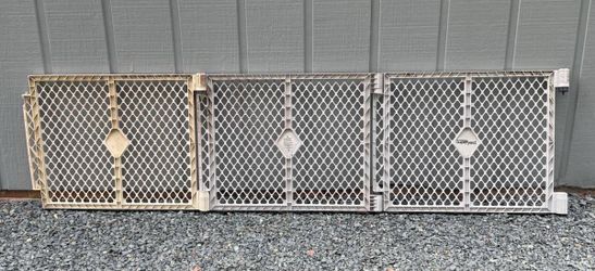 North States Gates Superyard Classic Extension 3 Portable Folding Panels Safety Baby Kids Pet Gate Dog Fence