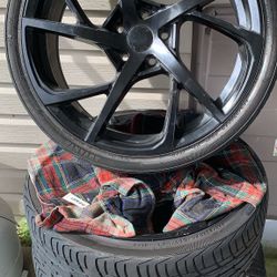 4 Universal Rings number 20