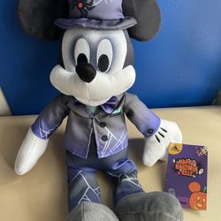 Disney 16" Mickey Mouse 2022 Happy Halloween Plush New with Tags  