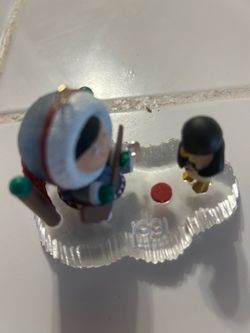 1991 Hallmark Keepsake “Frosty Friends”  28th Series Eskimo & Penguin