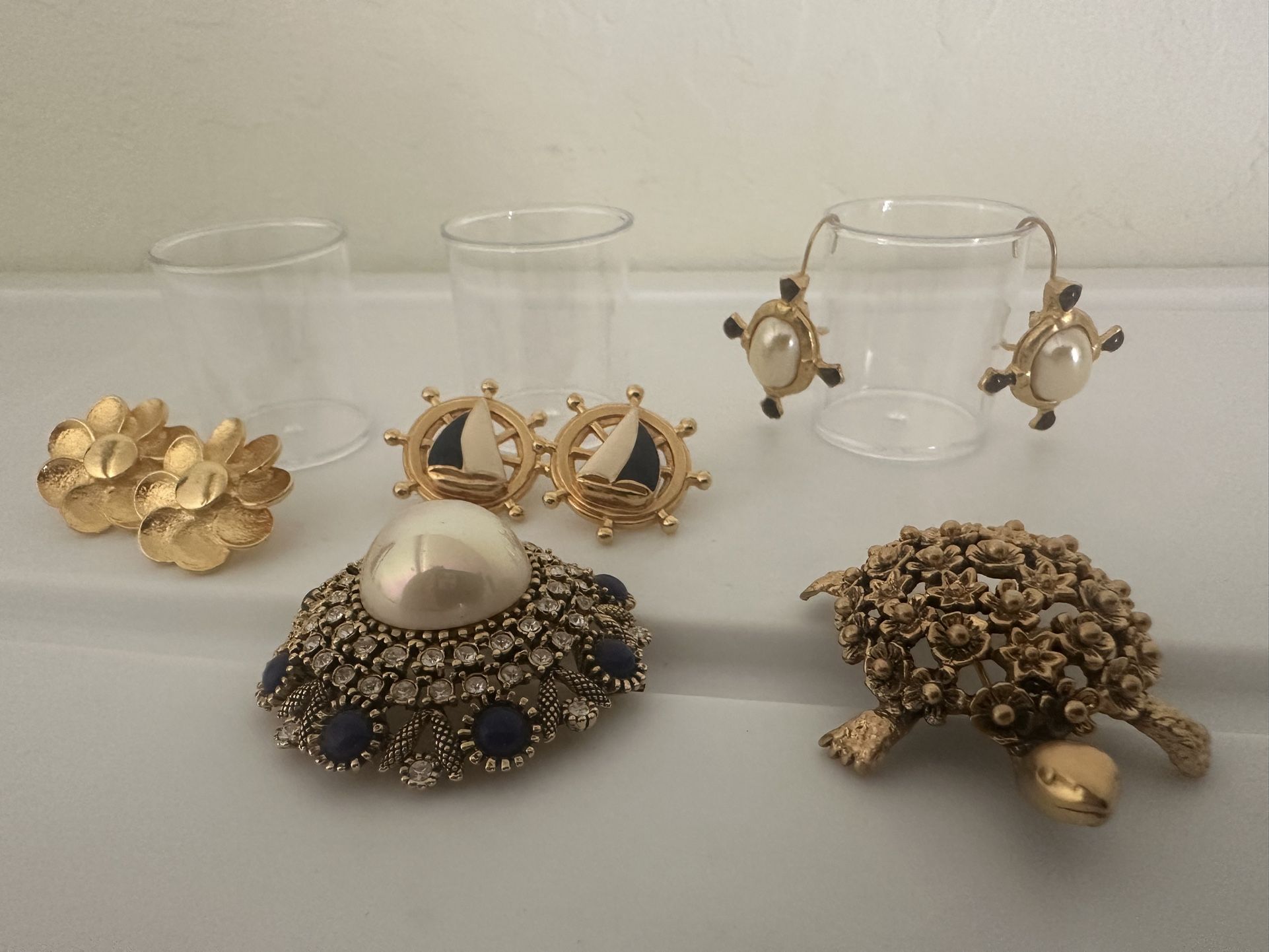 Gold Tone Costume Jewelry 5 Pieces Brooch, Turtle, Nautical