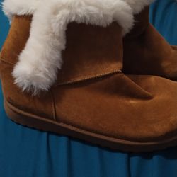 Women Boots Size 8