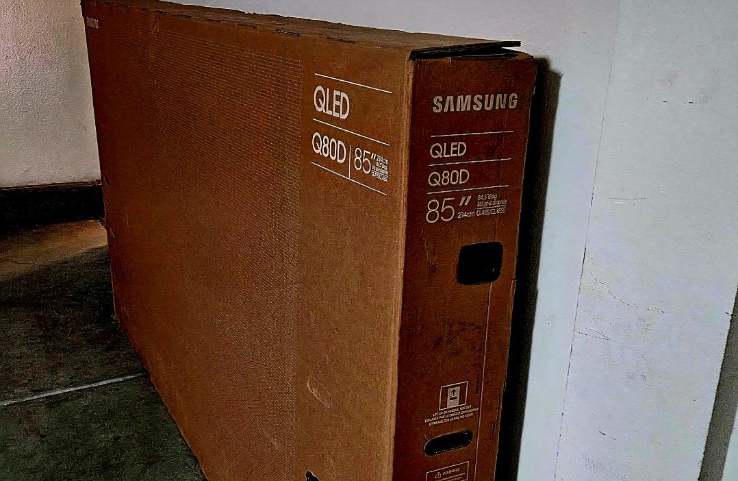 85 Inch QLED Q80D Samsung Smart TV 4K UHD with 120 Hz refresh rate. New in the box.
