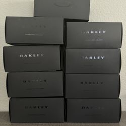 BRAND NEW - Oakley Sutros