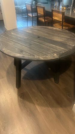 Round table
