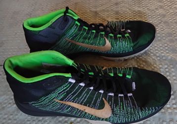 MEN'S NIKE ZOOM SIZE 10 EURO 44 SHOES 