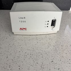 Line R 1200 Voltage Regulator 