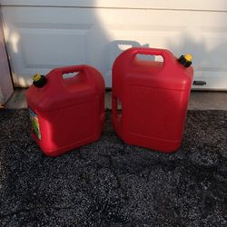 2 Blitz Gas Cans