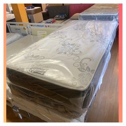 Twin size mattress/ Colchon