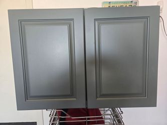 Upper kitchen cabinet