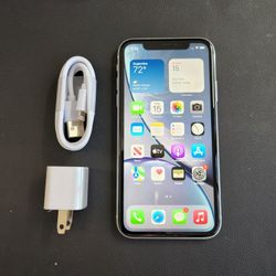 iPhone Xr - UNLOCKED - Like New  