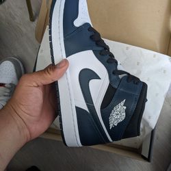 Jordan 1 Navy Blue