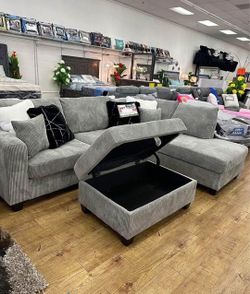 Sectional Sofa with Ottoman and Storage 106x76x35h Hablamós Español located in Fullerton