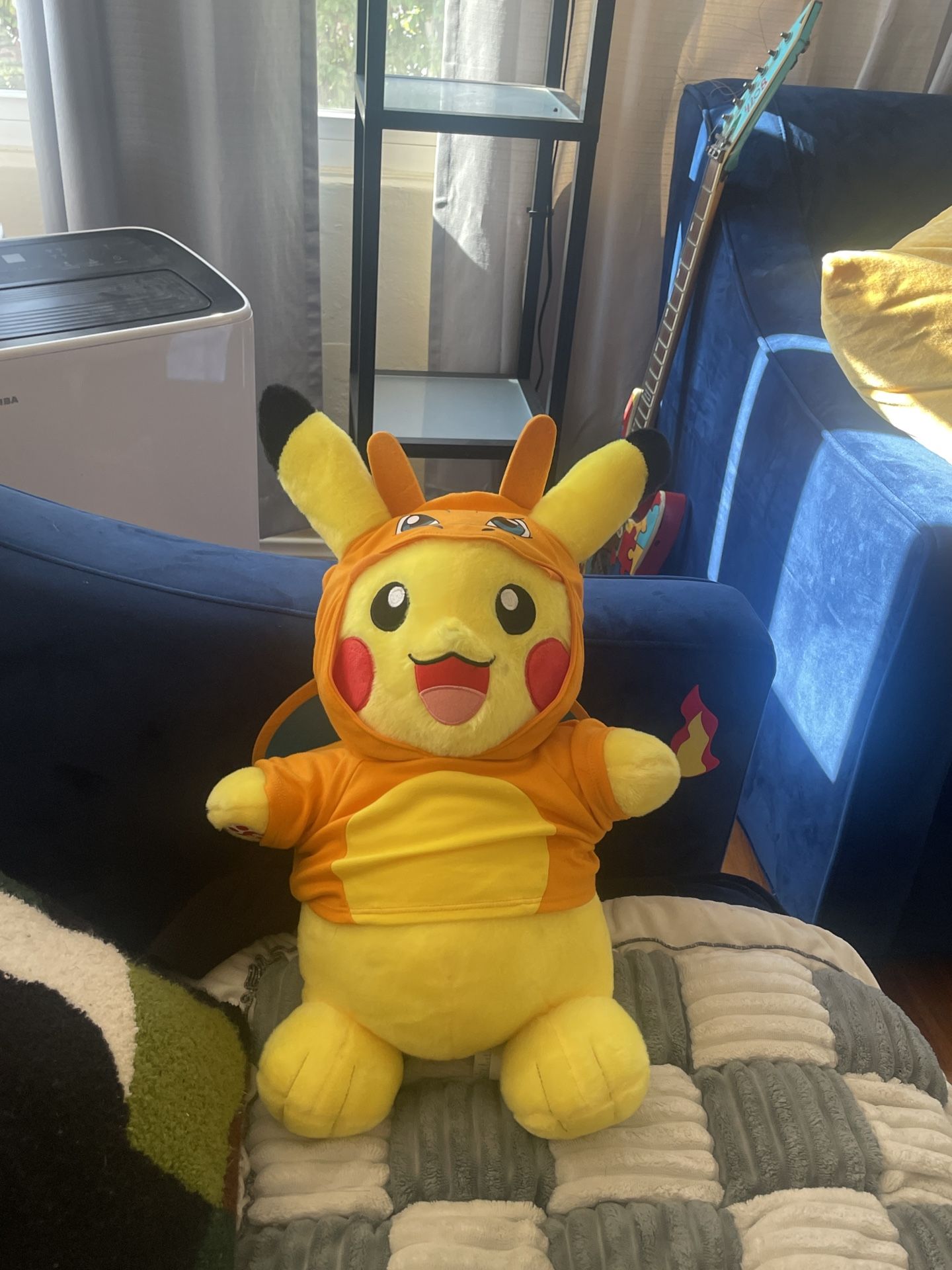 Pokémon Pikachu, 2016 Build A Bear Plush W/ Charzard Hoody