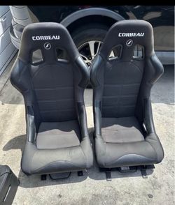 Corbeau seats