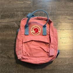 Fjallraven Kanken Mini Backpack 