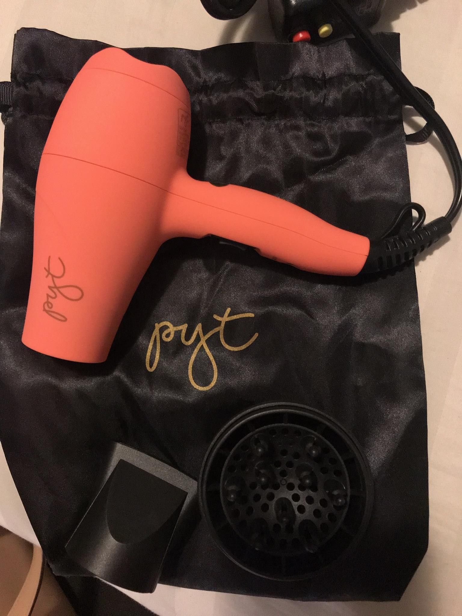 Pyt mini blow dryer display picture 3