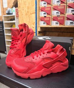 Nike Hurache Red 8.5 MEN / 10 WOMEN
