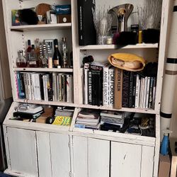SOLID WOOD BOOKSHELF 