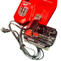 Milwaukee M18 RedLithium XC4.0  Ah Lithium-battery and m12 m18 Rapid Charger 