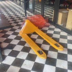 Pallet Jack 