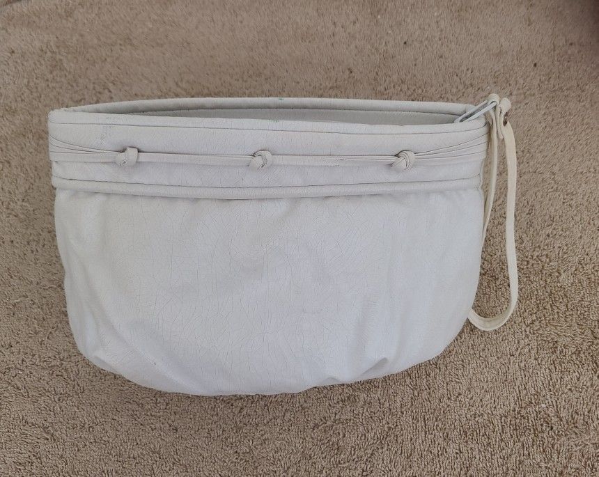 Purses and Handbags Off White  Right Wrist Strap Clutch Bag