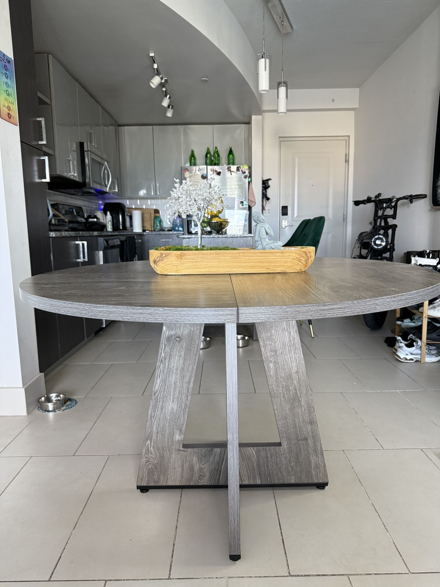Modern Round Dining Table