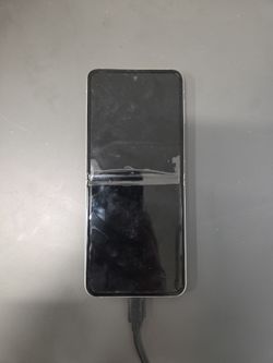 Samsung Galaxy Z Flip - Cream Color